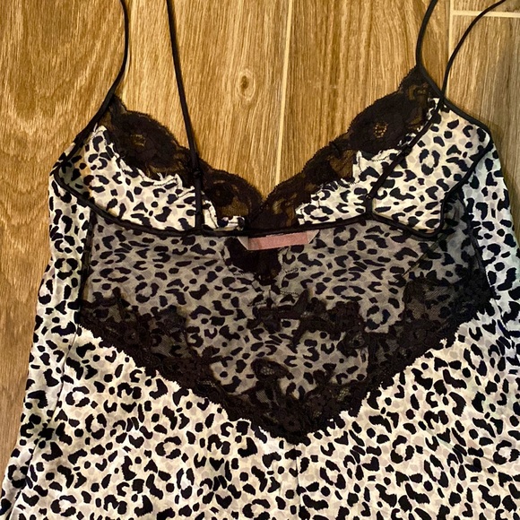 Victoria’s Secret Size M - Picture 2 of 5